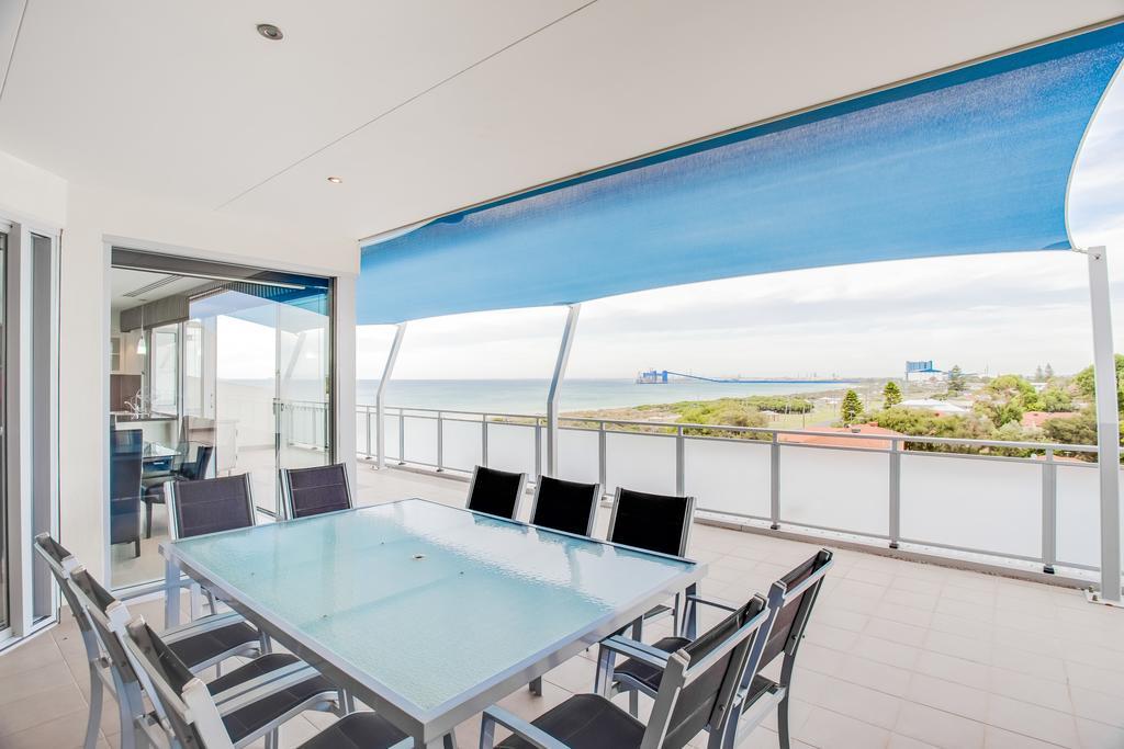 Spinnakers by Rockingham Apartments Exteriör bild
